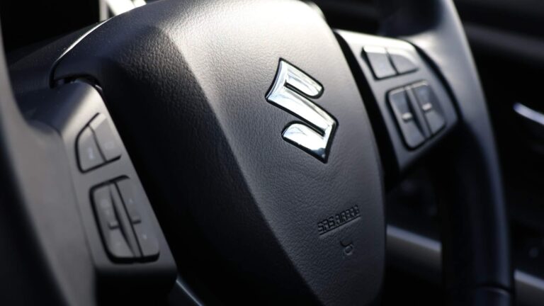 Suzuki SX4 S-Cross 1.4 Boosterjet MHEV SZ-T SUV 5dr Petrol Hybrid Manual Euro 6 (s/s) (129 ps)