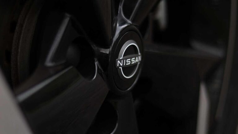 Nissan Juke Hatchback 1.6 (143ps) N-Connecta 2WD Hybrid